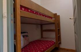 Appartement 4 pièces pour 6-8 personnes, 2 chambres, 1 cabine, 2 canapés-lit double dans le salon, au pied des pistes et piscine l'été, wifi fibre - Foto 35