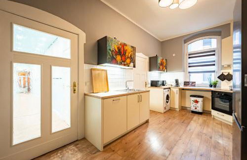 Stilvolle XXL-Ferienwohnung für 9 Gäste-148qm,4 Schlafzimmer,2 Parkplätze - Foto 26