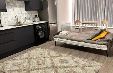 Modern 2 Bed Apartment, Desborough, Kettering, Sleeps 5, Free Parking, WIFI, Ideal for Contractors, Professionals, Families and Relocations - Photo 37