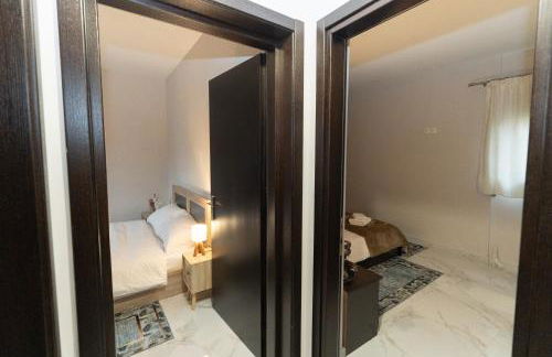 Sefis House - Photo 20