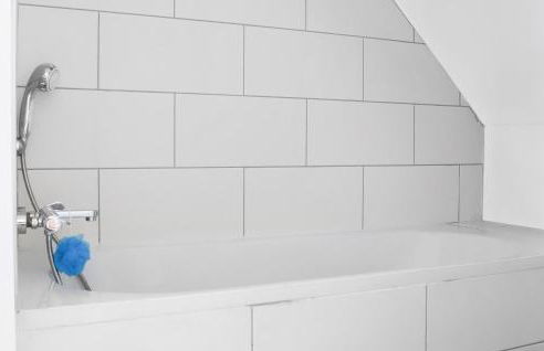 Amazing Home In Runan With Wifi - Photo 15