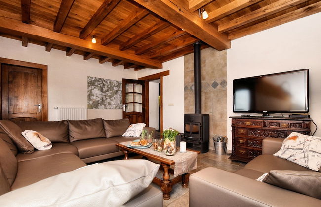 Forest-edge Stay, Burtonville - Photo 20