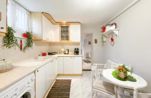 Stone Haven & Garden near the Sea - Foto 10