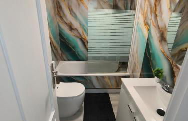 New Luxury Apartment with Pool - Foto 14