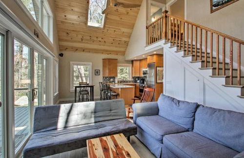 Lakefront Meredith Home: Private Beach & Fire Pit! - Foto 5