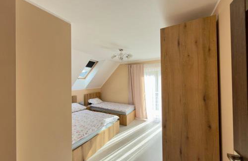 Między Wzgórzami Korbielów - Foto 7