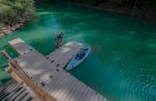 Smoke Rise Barn · Great Lake Front, Large Dock, 4bdrm, Pool Table - Foto 35