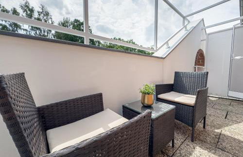 ImmoStay G#1 Ferienhaus - Parken & WiFi, 2 Balkone und 2 Bäder,4K - Foto 56