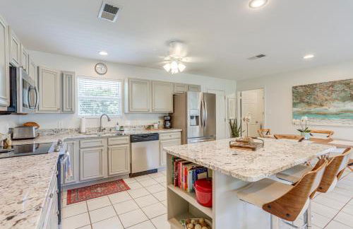 The Palm Bay St Louis Home - Walk to Beach! - Foto 8