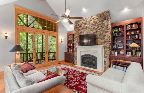 Falling Waters at Rumbling Bald - Foto 8