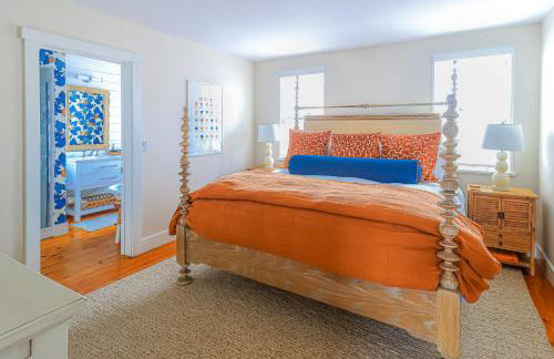 Close to Dtwn Nantucket! Group Getaway with Patio - Foto 42