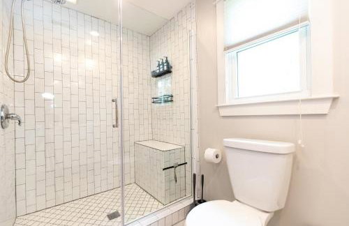 NEW Casa Azul - 2 king Beds Yard HOT TUB! - Foto 19