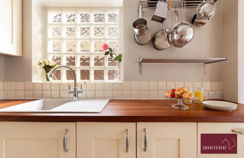 Maidenhead - 4 Bedroom House With Driveway & Garden - Foto 13