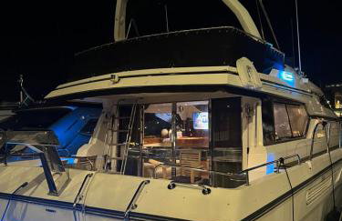 SUPERYACHT ON TOWN QUAY MARINA, SOUTHAMPTON - Very close to city centre and cruise terminals - free parking included - Foto 23