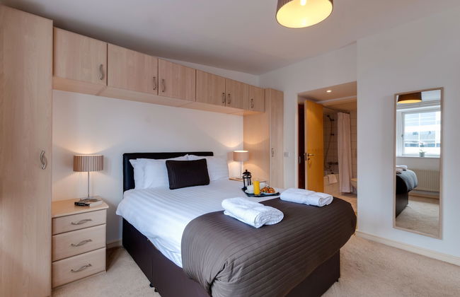 Base Serviced Apartments - The Docks - Photo 5