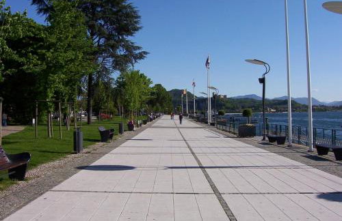 Apartment in Arona, Olivia's Home 100mt dal Lago - Foto 38