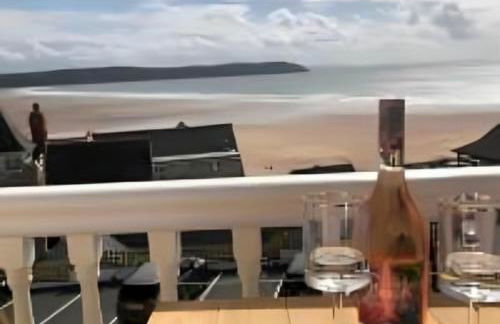 Spacious flat - fabulous sea views & walk to beach - Foto 25