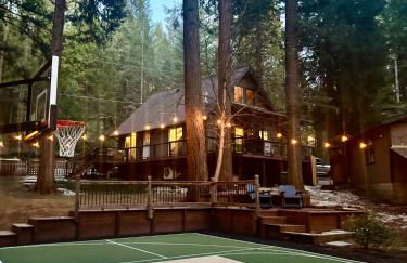 Modern Peaceful Nordic Cabin Near Lake with Pickleball-Basketball Court - Foto 5