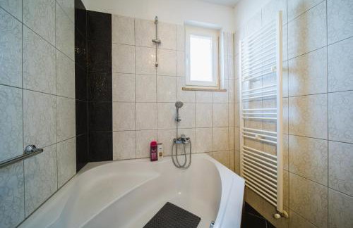 Villa Chiara with Private Pool and garden - Foto 26