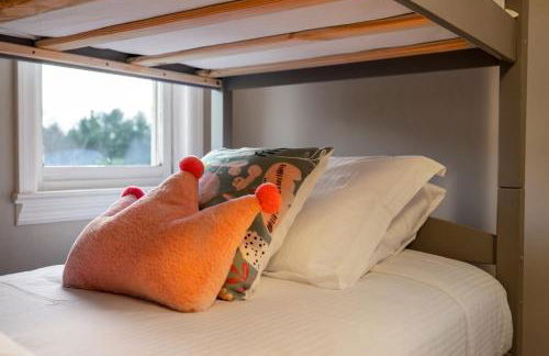 Huge Retreat w Alaska King, Pool & Jacuzzi Tub Indoor - Foto 27