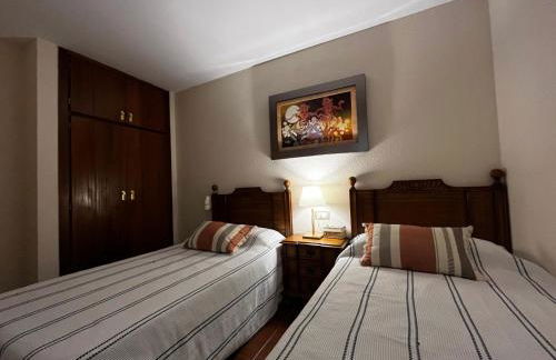 Acogedor y Amplio Apartamento familiar a pie de playa - Photo 23