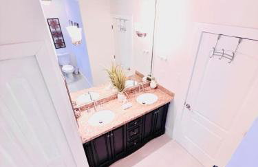 The Miami Grove Oasis - Photo 57