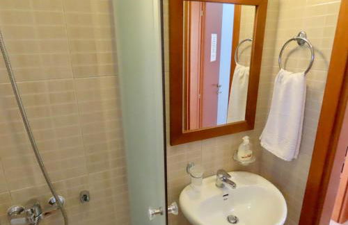 Phoebes Place At Kalamaki Court, 2 Bedroom Villa With A Shared Pool - Foto 15