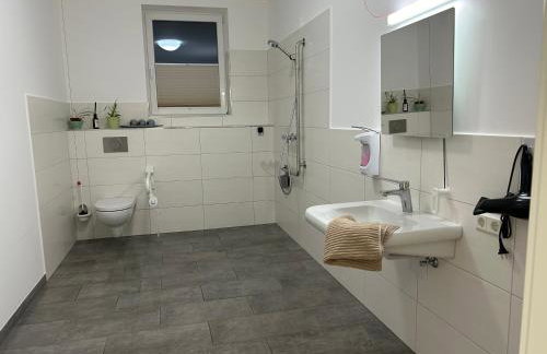 Dorfstraße 32a - individuelle Unterkunft für bis zu 13 Personen - Foto 53