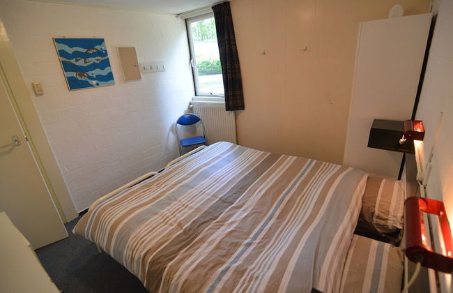 Detached Bungalow With Lovely Covered Terrace - Photo 3