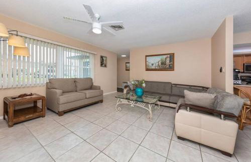 New Gem! Charming vacation home - Casa Y&V - Photo 18