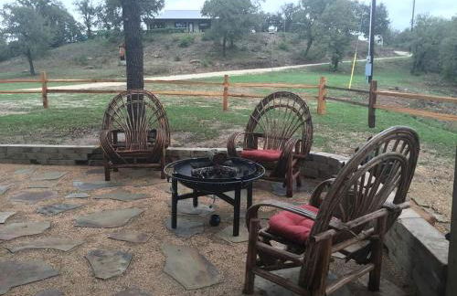 Secluded Group Cabin on Fun Ranch near Gonzales, Texas - Foto 15