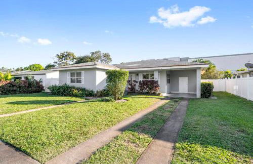 Luxury Pool Retreat Sleep 17 Near Beach - Foto 20