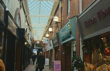 Modern Town Centre 2 Story 2 Bedroom Apartment - Foto 30