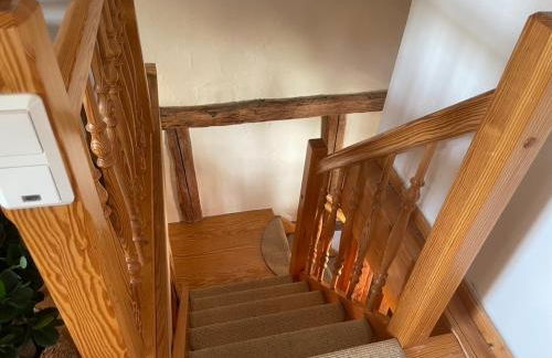 Mittelalterdomizil mit Balkon und Parkplätzen - Foto 33