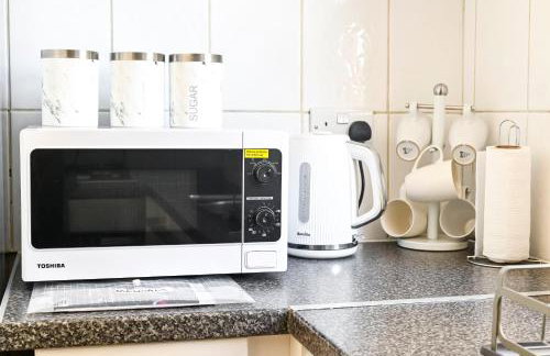 2-Bed, Sleeps 8 in Leyton E10, Near Stratford - Foto 25