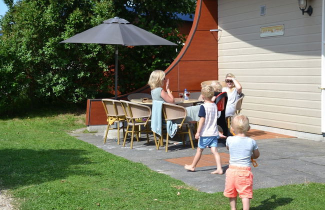 Bungalow in Netherlands With Ship-like Design - Photo 25