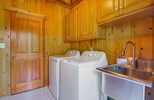 Hot Tub and Deck Dog-Friendly Arlington Cabin - Foto 18