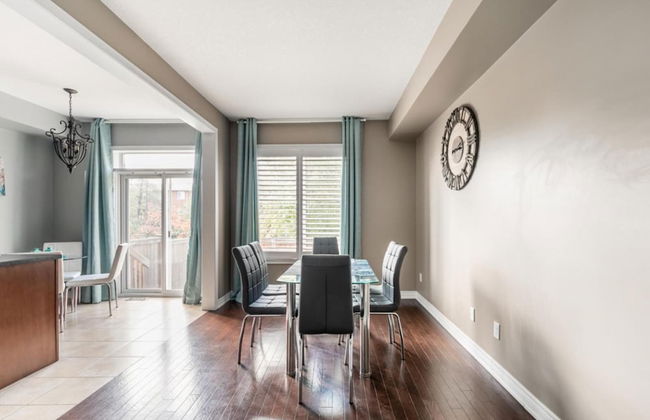 Luxury 3BR 2 5BA Townhome Private HOT TUB GYM BBQ Sauna - Foto 2