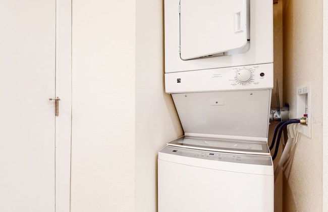 Mid Century Modern Cabin - Walk to Village! - Foto 23