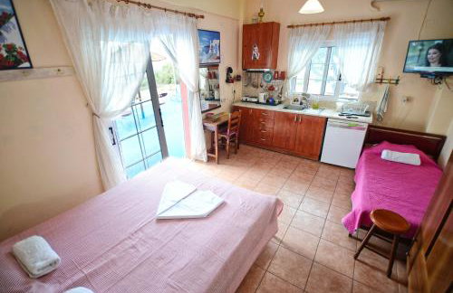 Ikaria Studios - Photo 23