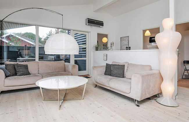 6 Person Holiday Home in Laeso - Foto 16