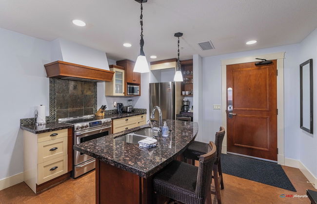 Mountain Retreat - Pool - Hot Tub - Spa - Photo 5