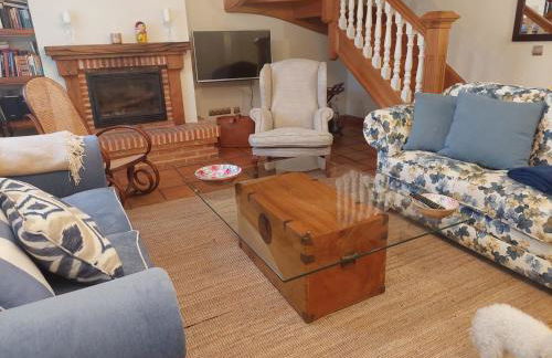 Casa Parbayón Encanto entre Jardines y Luz Natural - Foto 4