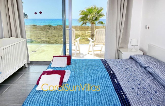 Blue - Beach Front Spectacular Villa Sleeps 10 - Foto 6