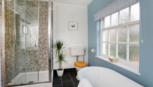 Hot Tub - Pool Table, Central - Photo 2