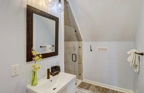 Spacious Farmhouse Near Hikes and Waterfalls - Foto 28