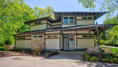 Beautiful Lakescape-4 BR Home with Heated Pool & Rec Space-Family Friendly - Foto 3