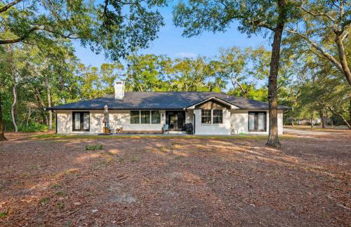 Boho Retreat with 2 Masters and Plenty of Space - Foto 57