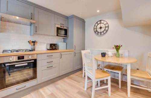 2 Bed in Whitby oc-w904 - Photo 2