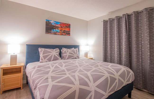 Mountain View 2 Bedroom Condo-Top Floor - Photo 1